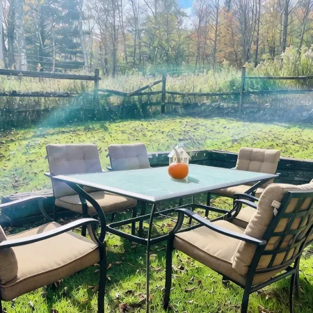 Charming Barn Carriage House in Green Mountains of Vermont Near Middlebury Отели в г. Аддисон
