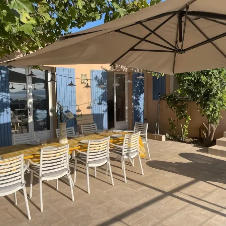 Aux Issambres: Villa for 10 People, Swimming Pool, Bowling Green and Beautiful Sea View