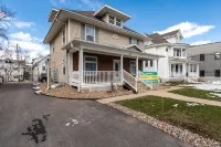 8035-Walk to Mayo-Chic and Luxury 1Br Apt Hotels in 