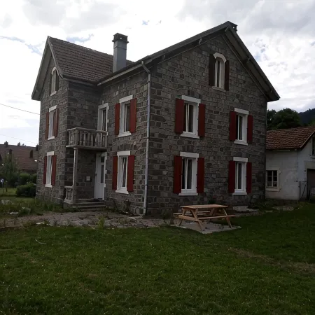 New, Renovated, Listed Character Gite Less Than 100 m from the Lake