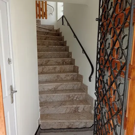 Maison Dans une Villa Charmant