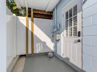 Cozy Modern Studio Getaway in Pinellas Park Hotels in Pinellas Park