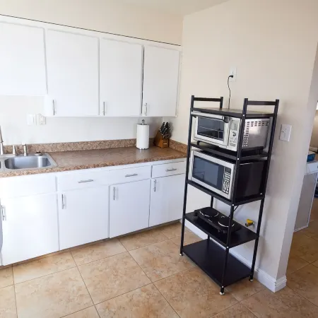 Newly Renovated Charming 3 bedroom Las Vegas Home Отели рядом с достопримечательностью «Амфитеатр Хендерсона»