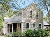 Steps to Upper Mill Pond - 3-Star