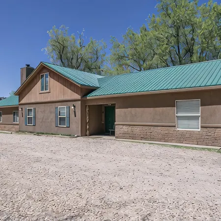 Welcome to Serenity Hills Zion , Sleeps 10 +