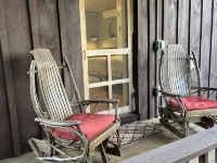 Cottage 1 block from Main St. on historic property. Hotels in Brevard