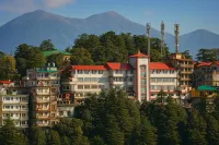 Amritara Surya - A Luxury Spa Retreat Отели в г. 