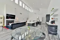 Gorgeous Modern House Very Styled Famous Wayzata - Boutique