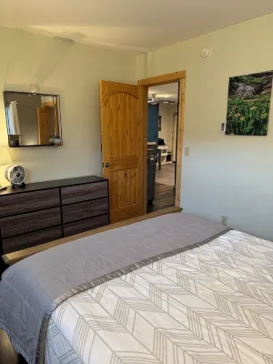 Cozy condo close to town with amazing views and trail access! - 2 estrellas