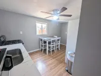 Cozy Guest House Close To Air Base - Bungalows