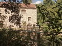 "La Chapelle aux Roses" 勒比格住宿飯店