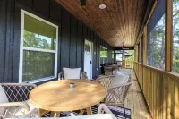 BRAND NEW - Peaceful Waterfront  -  5 Minutes From Caddo State Park!