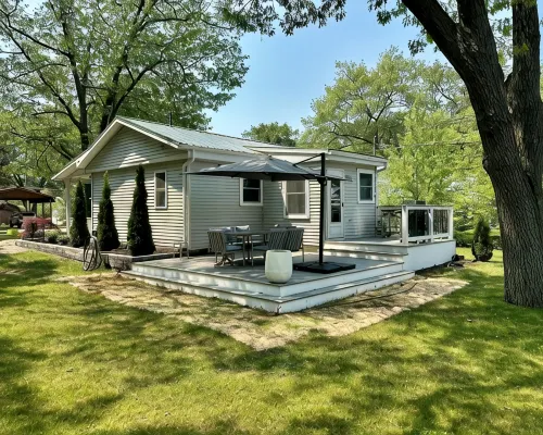 Charming 2-bedroom cottage steps away from the beach, restaurants, and downtown 허런 카운티 호텔