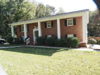 Homemade in Hickory! Salt Water Pool! - 4 stjerner