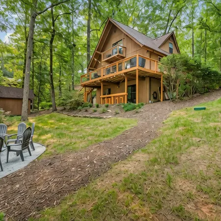 Cozy Lakefront A-Frame Cabin Lake Hartwell Clemson