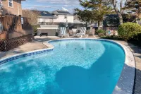 3 Bedroom Mimosa Pool Oasis, Sleeps 8, Outdoor Shower &Hot Tub.Dog & EV Friendly - Pools