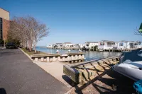Anchor on 23rd Bayside Condo - Apartments