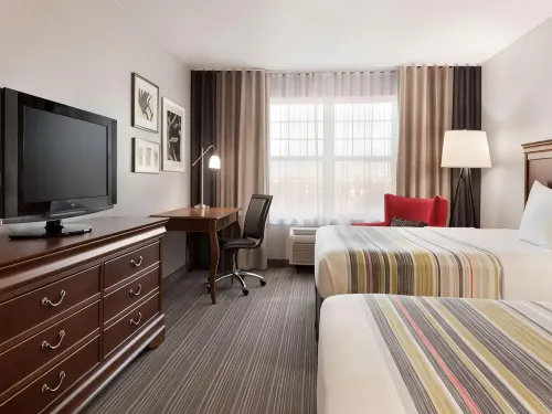 Country Inn & Suites by Radisson, Appleton North, WI - parking