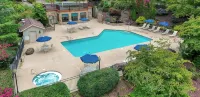Newly Renovated Condo in Gated Golf Community - 4-Star