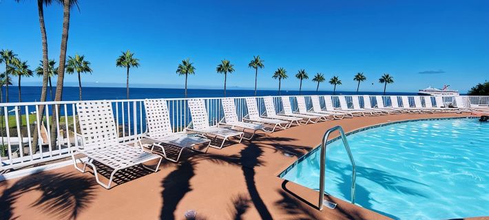 Hamilton Cove 2-bedroom condo with golf car & A/C in pleasant Catalina Island Hotels in Avalon