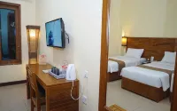 Syailendra Hotel Syariah - parking
