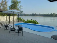 Home by the bridge Hotel - 2-Star