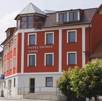 Hotel Ostrov Garni - parking