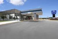 Newnan Lodge - 駐車場