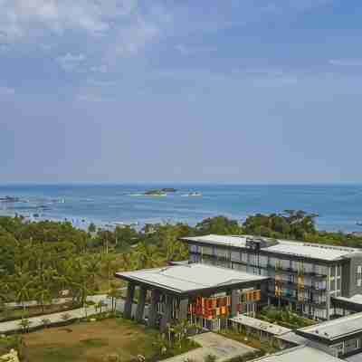 Swiss-Belresort Belitung Hotel Exterior