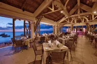 Pearle Beach Resort & Spa - bar