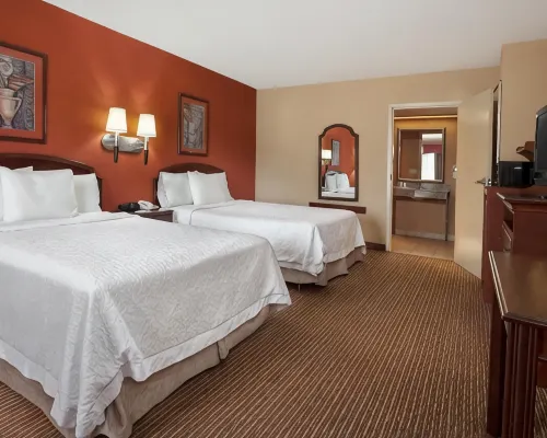 Days Inn & Suites by Wyndham Tyler Hotels in Smith County