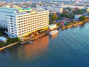 โรงแรมรอยัล ริเวอร์