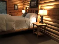 Peaceful & Beautiful Idaho Log Lodge w/ Activities - Wi-Fi