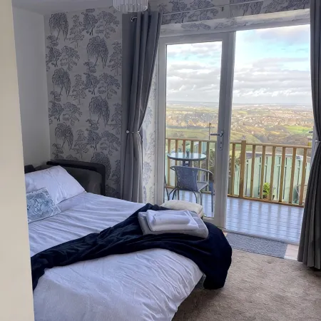 Stunning views. Countryside walks or cycle trails. Nearby pubs and music venues