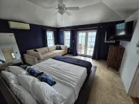 Oceanfront "Dock of the Bay" Retreat in Beautiful Bermuda Hotels in Sandys