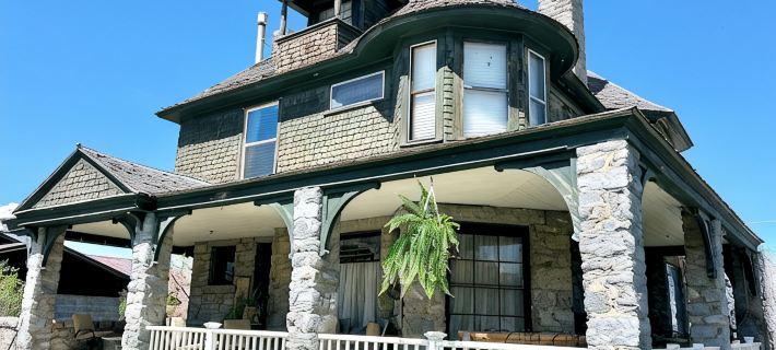 Historic Montana Manor Hotels in Helena