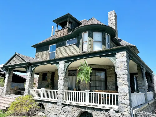 Historic Montana Manor