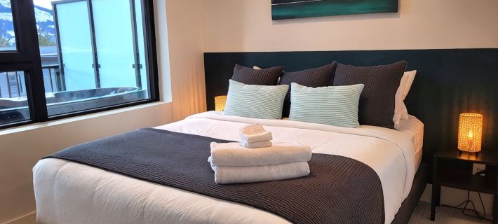 Cozy Sunset | Amazing views | Private hottub Hotels in Revelstoke