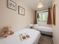 Perfect place for family time with nice shared swimming pool and playground 헤일 호텔