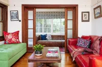 Canberra Heritage House, across from the Australian War Memorial, walk to CBD - บังกะโล