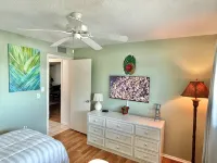 2BR/2BA South Naples Condo 렐리 호텔