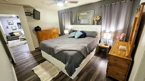 Hot Tub-Fire Pit-Game Room-3 Decks -Lake Travis-Sleeps 6-House Near Austin Texas