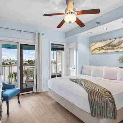 Carillon Beach Resort~ 5 min from 30A~Lakeside~Walk to Beach~Pools~Hot tubs Rooms