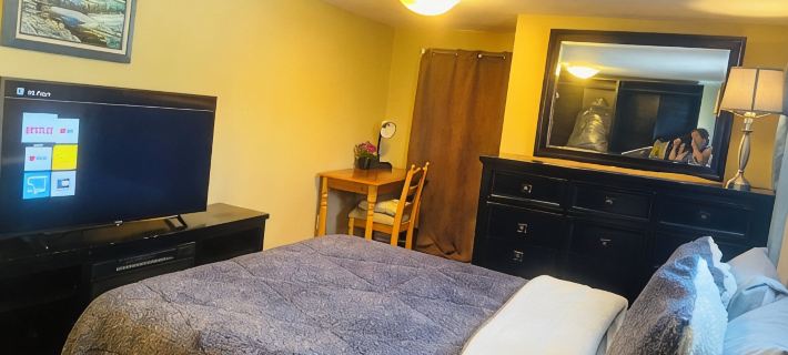 Welcome to our cozy/charming 2 Bedroom 1 Bath Apartment in Central Bridgewater Hotels in Lunenburg County