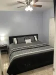 Private apartment with free parking 10 minutes from Tampa International Airport. - Homestays
