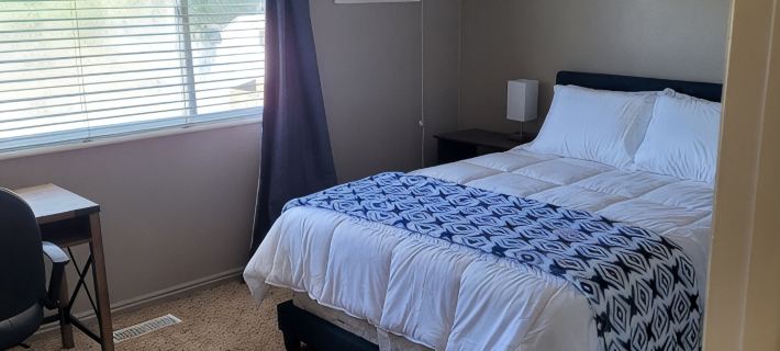 Charming 2-bedroom apartment with WiFi, AC in quaint Orem Hotel di Orem