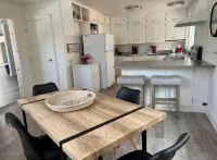 Spacious 3-bedroom apartment in beautiful downtown Ketchikan - 3-نجوم