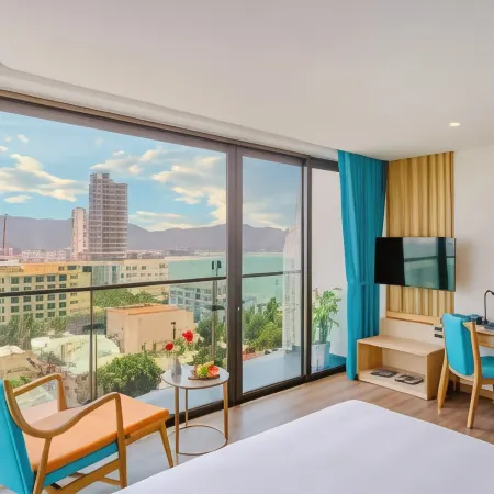 Sala Quy Nhon Beach Hotel Отели рядом с достопримечательностью «Мемориал Победы»