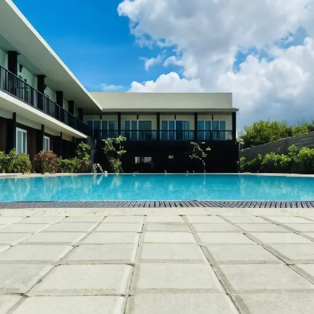 Golden Star Beach Hotel