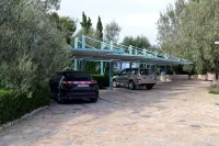 Nymfes Villas - parking